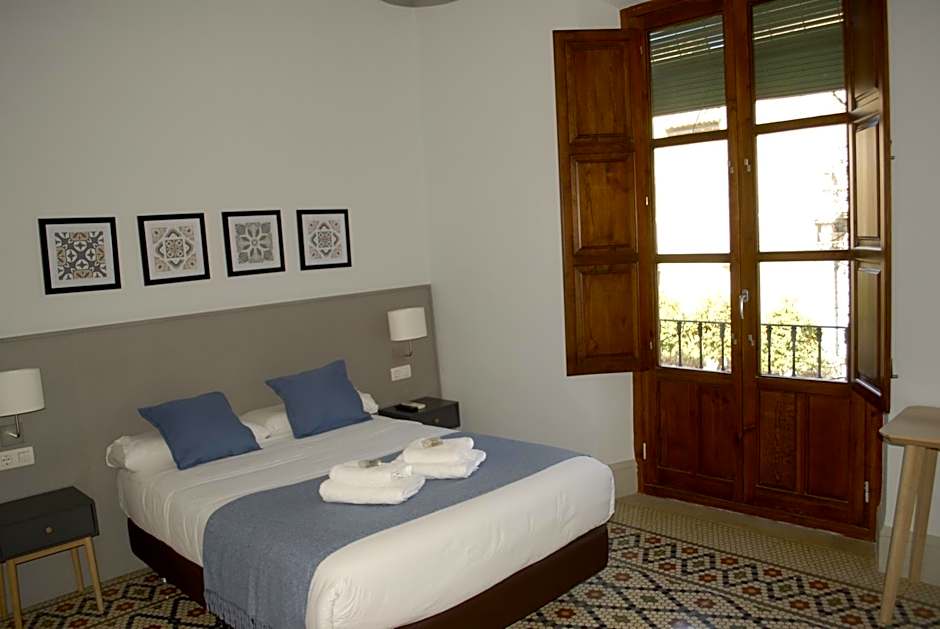 La Perla Granada Suites