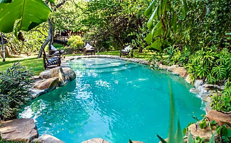 LittleBush Private Lodge