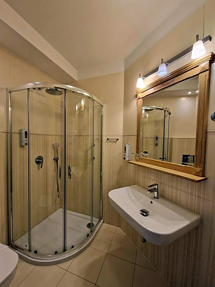 Hotel i Restauracja Pod Szyszkami