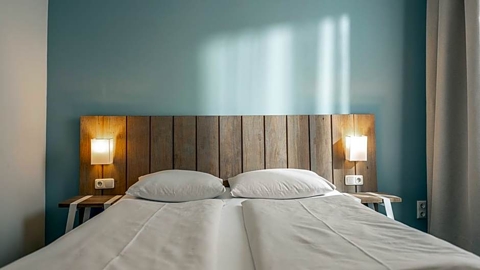 Photo 1 of 4 of Small Double Room