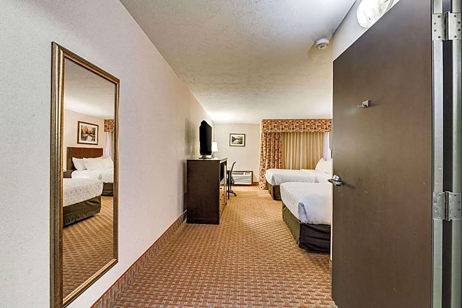 Clarion Hotel Convention Center