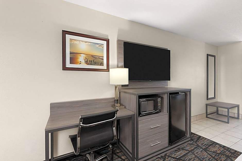 Baymont by Wyndham Richburg/Chester Area