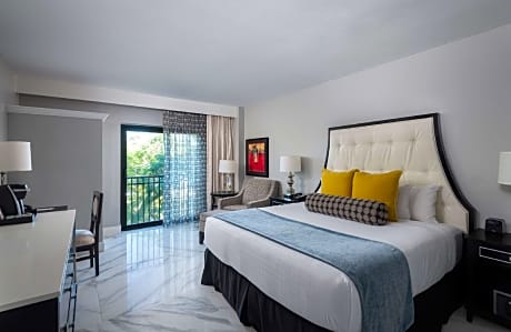 Deluxe King 5th Avenue View