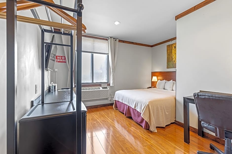 LIC Hotel