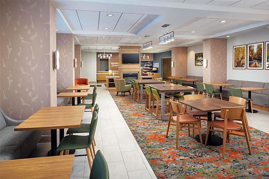 Hampton Inn By Hilton Nashua