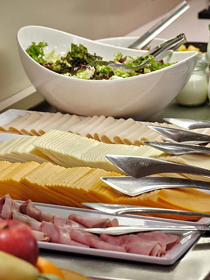 Holiday Inn Express Milan-Malpensa Airport By IHG