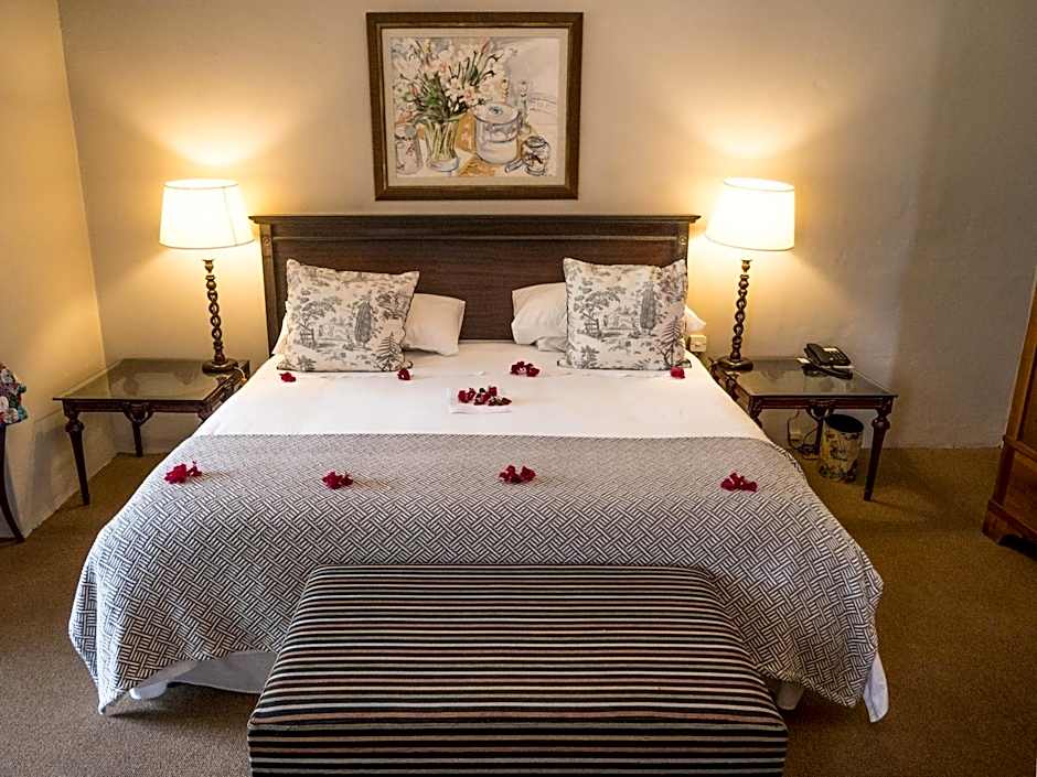 Leeuwenbosch Country House - Amakhala Game Reserve