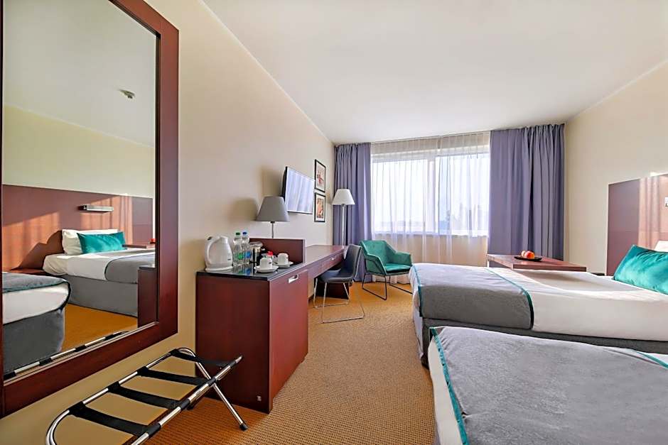 Mercure Airport Warszawa Hotel