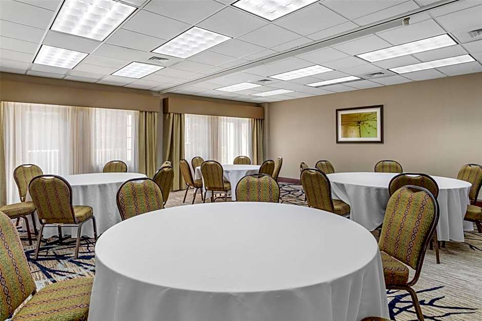 Best Western Plus River Escape Inn & Suites