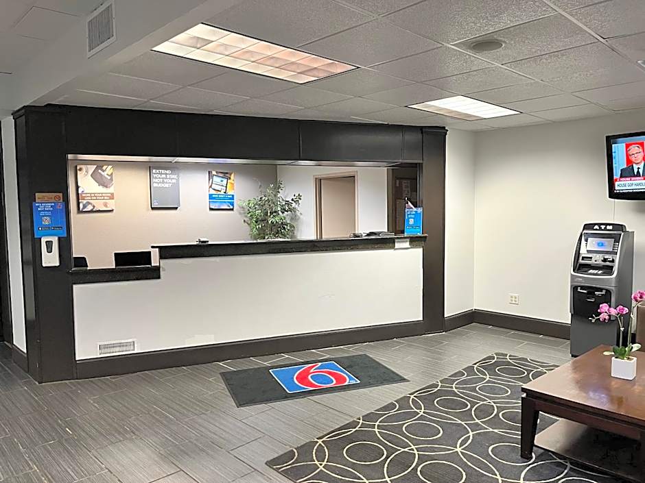 Studio 6 Suites Clarion, PA