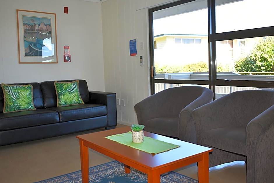 Moeraki Beach Motels