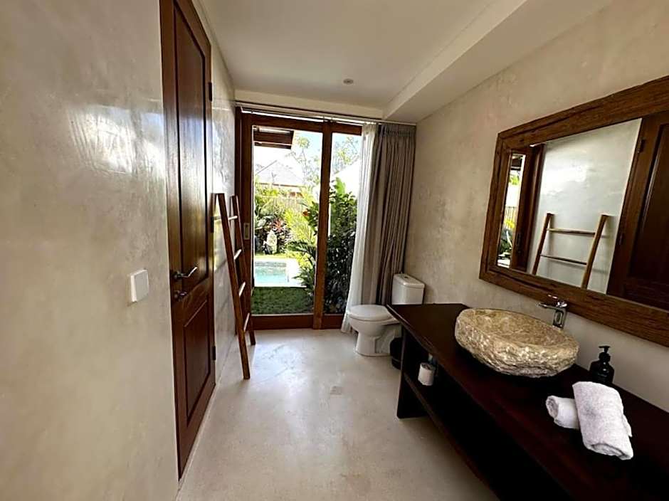 Di Cappio Studio Uluwatu