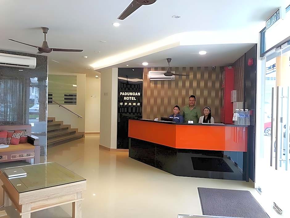 Padungan Hotel