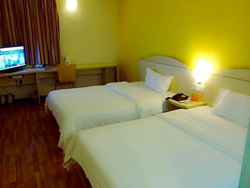 7 Days Inn Guomao Business Center – Shenzhen, IA