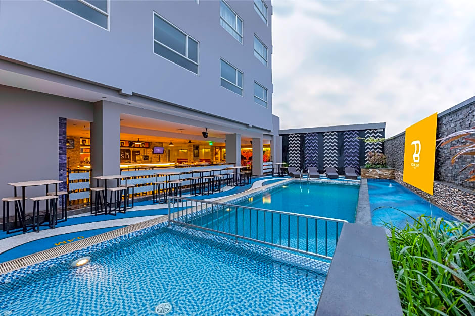 Royal Bay Hotel Makassar