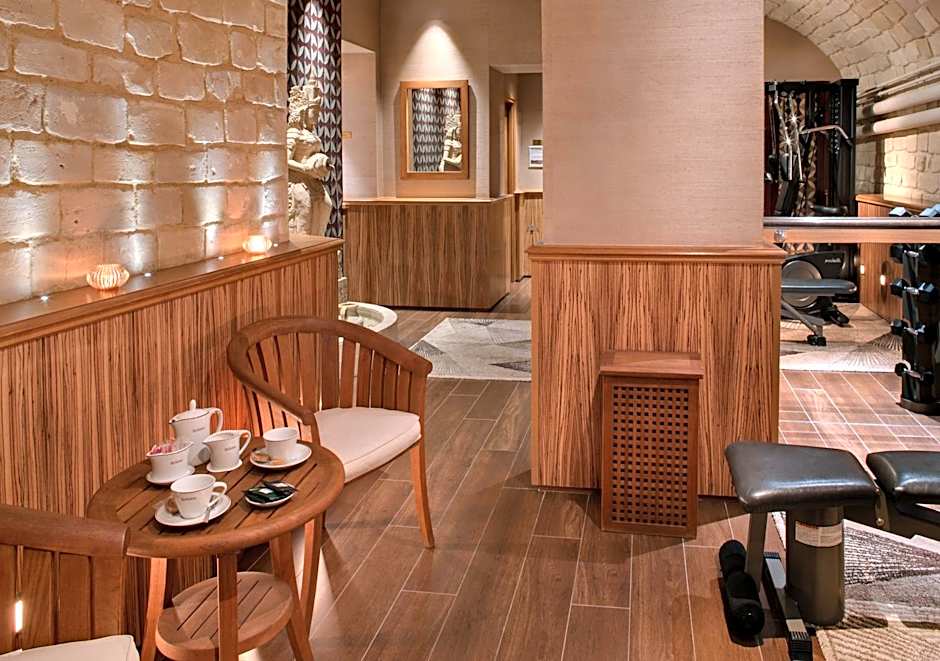 Rochester Champs-Elysees Hotel