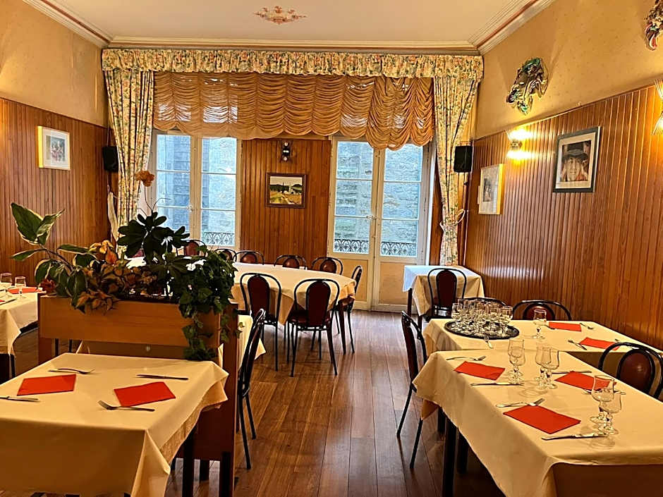 Hôtel Restaurant Les Arcades
