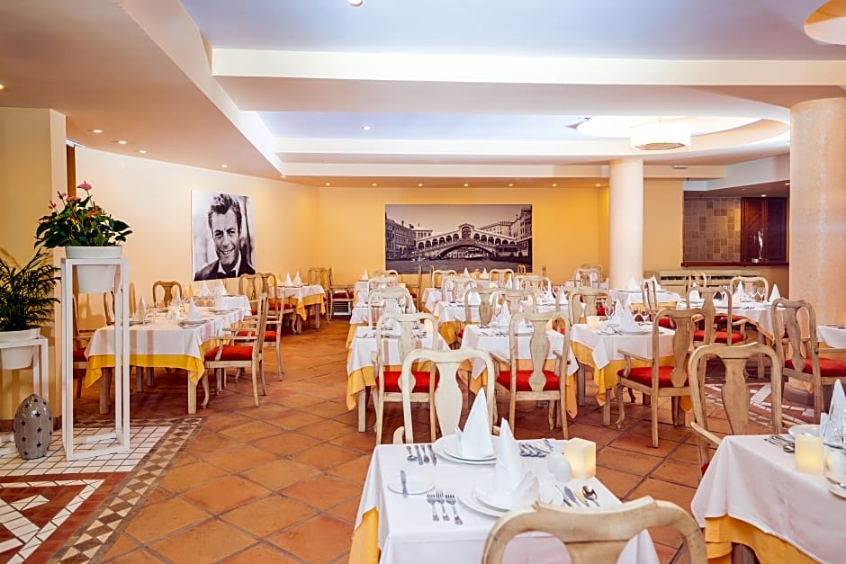 Iberostar Waves Playa Gaviotas All Inclusive