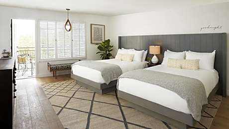 Deluxe Queen Room with Two Queen Beds