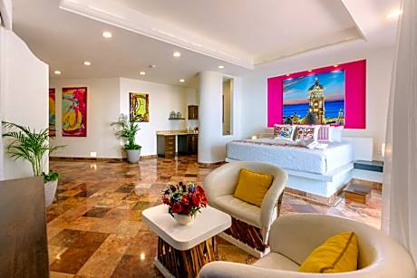 Deluxe Suite with Spa Bath