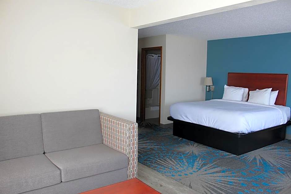 Reston Inn & Suites