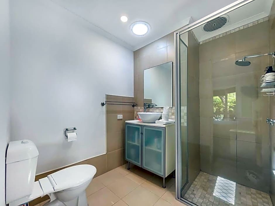 Bokarina Beach House - Family & Pet Friendly