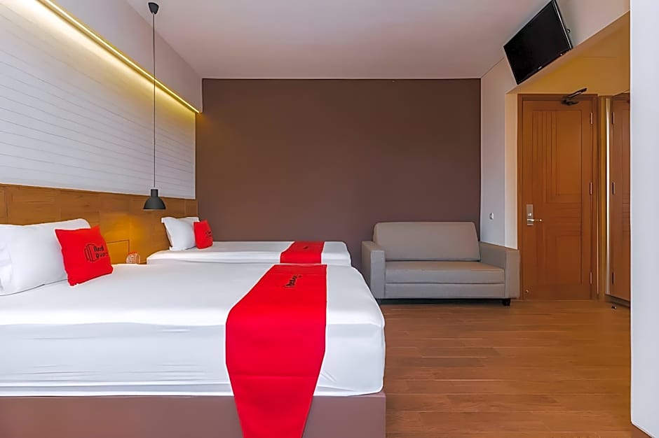 RedDoorz Plus @ CBD Bintaro