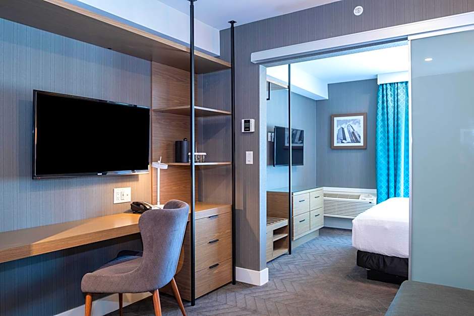 Sandman Signature Calgary Airport Hotel