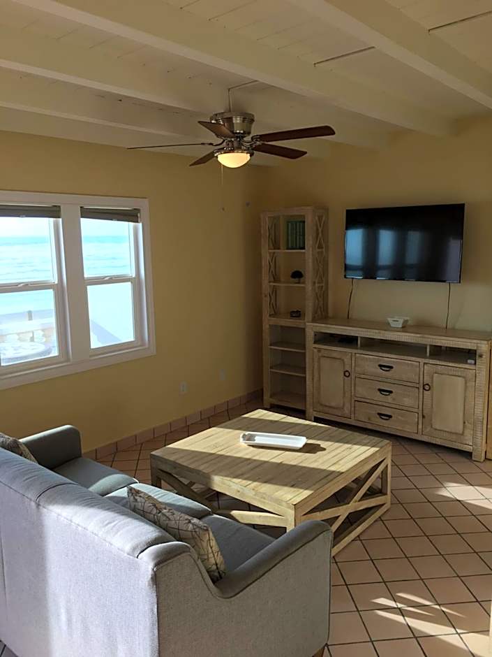 Quinta Pacifica Beachfront Villas