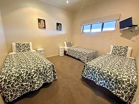 Deluxe Family Suite