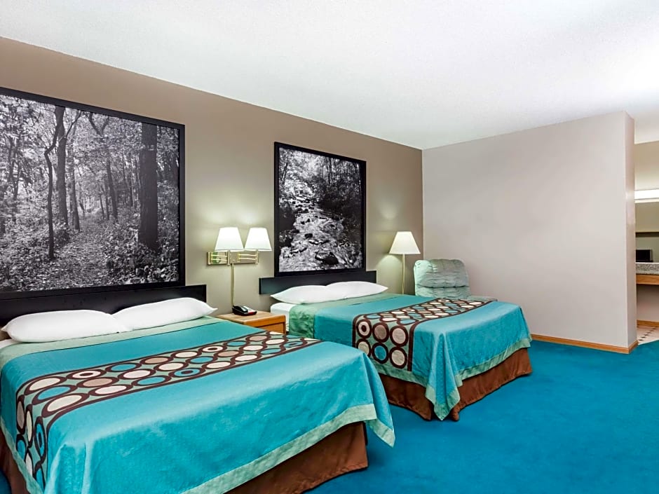 Super 8 by Wyndham Platteville