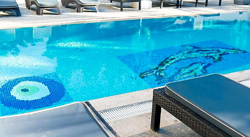 Aurasia Sea Side Hotel