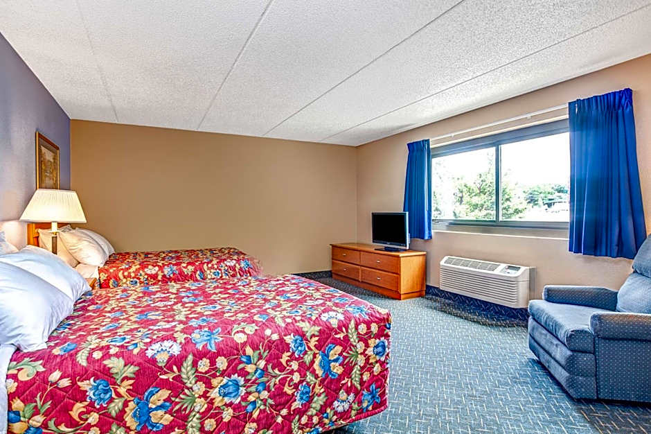 Photo 1 of 4 of Deluxe 2 Double Beds