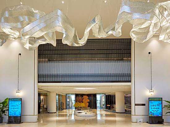 Yuhai Moqi Hotel (Hangzhou Bay Financial Plaza)