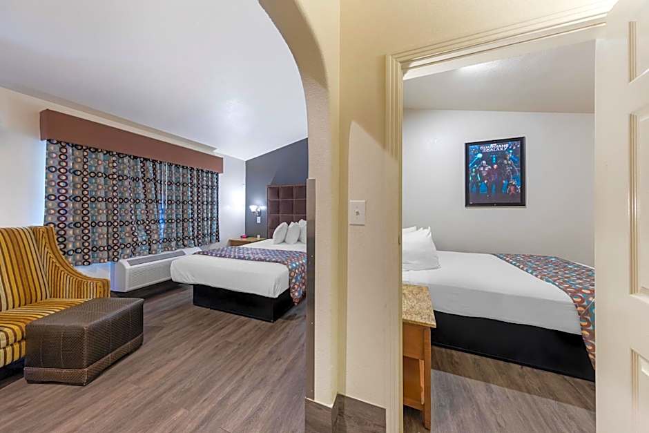 Anaheim Discovery Inn And Suites