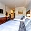 Manson Bay Suites