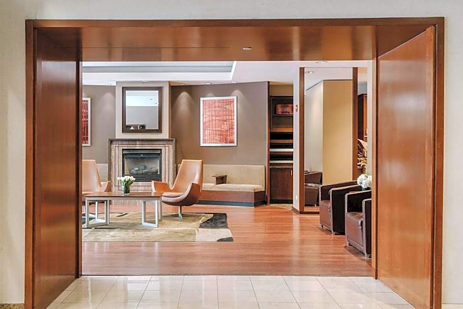 CLUB QUARTERS HOTEL, CENTRAL LOOP