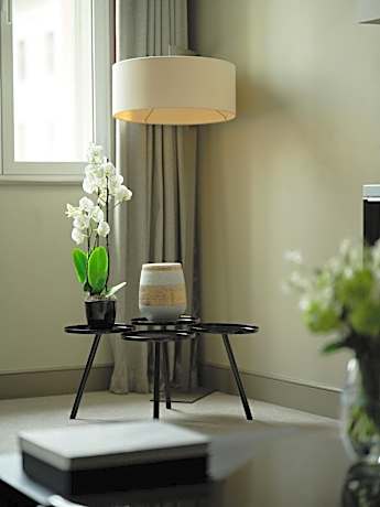 Opera King Suite with Separate Lounge and Dining Space - Waterloo Place View