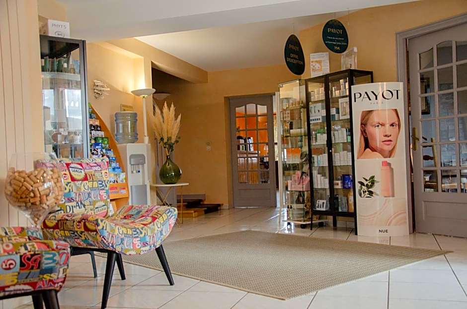 Maison Legate "Hotel Le Baudiere & Spa"