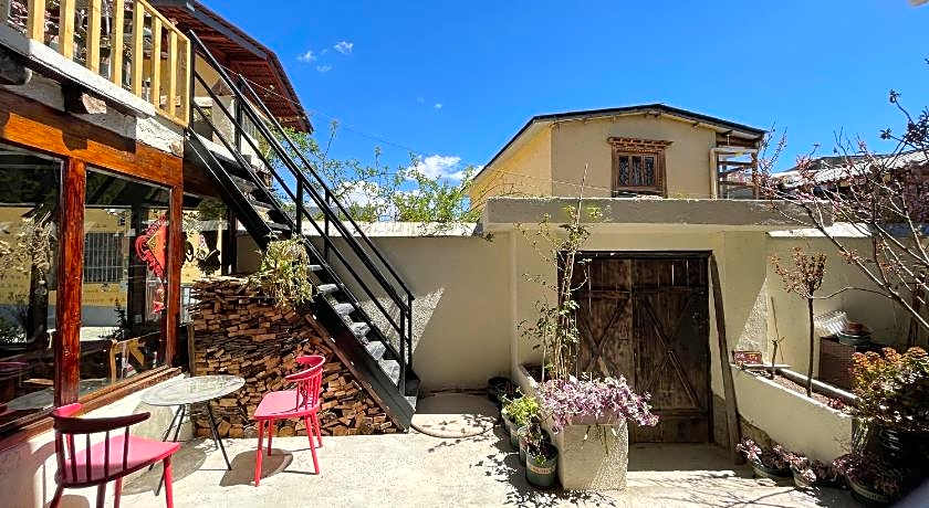 Shangri-La Timeless Inn