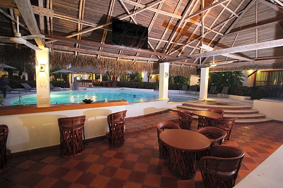 Villa Blanca Suites