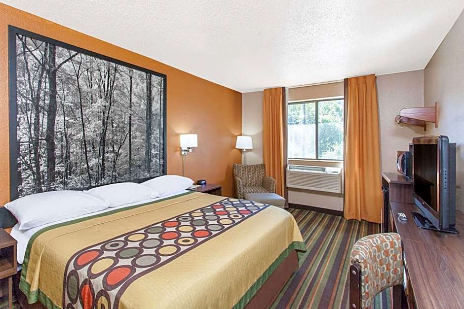 Super 8 by Wyndham Norton VA