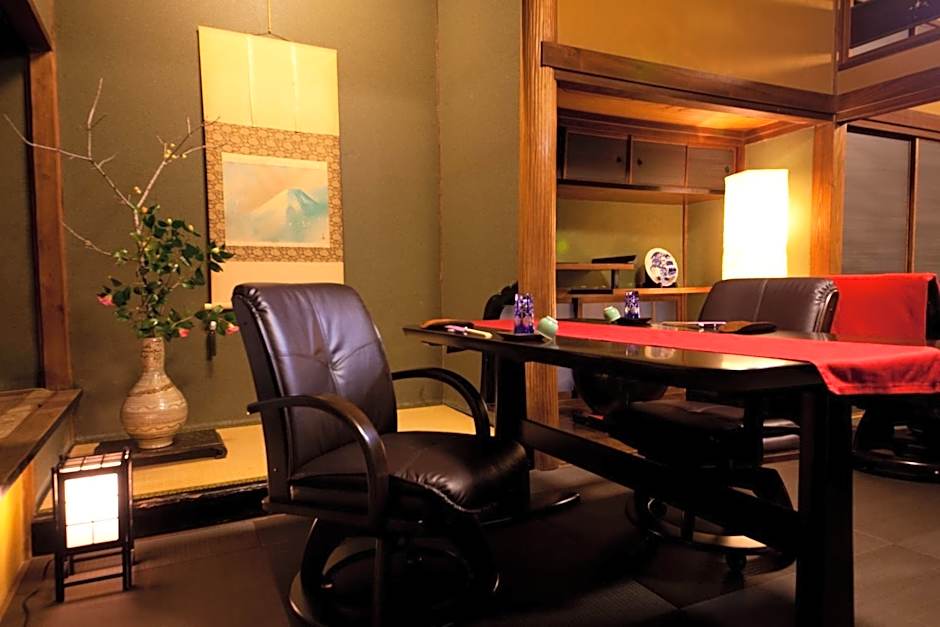 Ryokan Sennari (13 years or older)