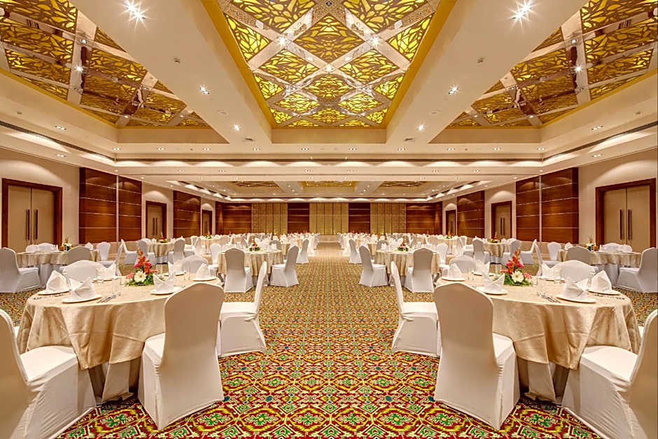 Balaji Sarovar Premiere