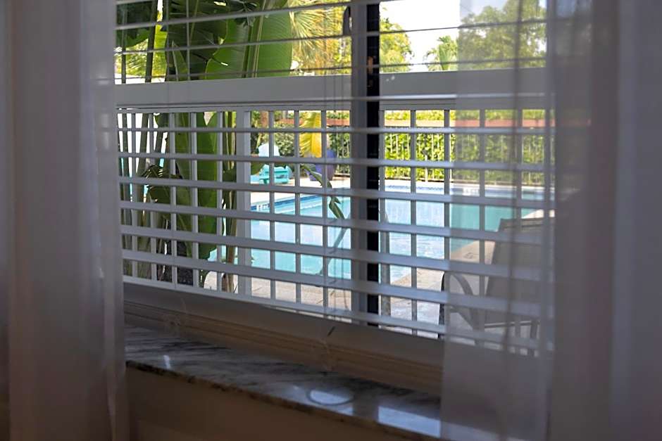 Palm Breeze Hotel