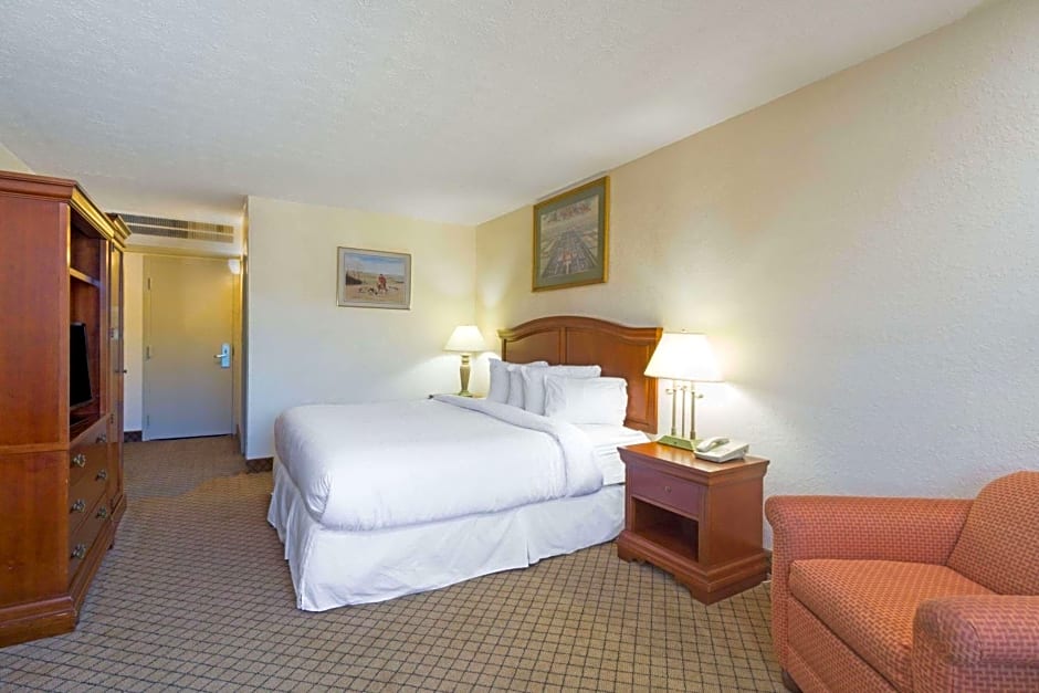 Days Inn by Wyndham Columbus Airport