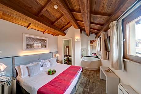 Superior Suite (2 Adults)