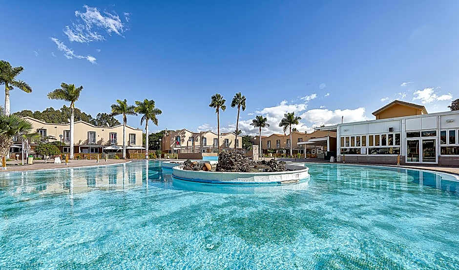 Villetta Green oasis club