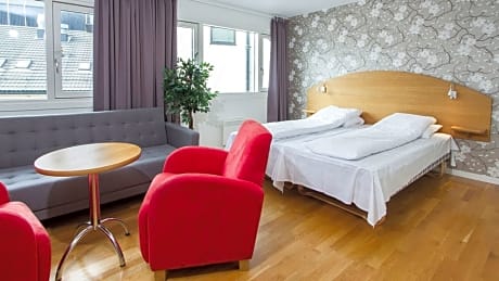 Standard Family Room