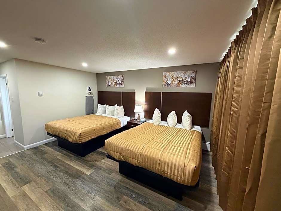 Perth Plaza Inn & Suites